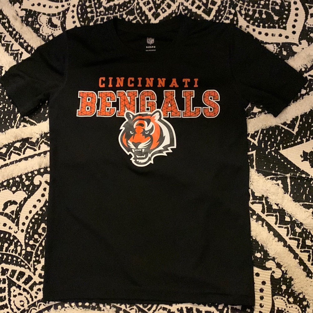 Excellent condition unisex youth Cincinnati Bengals shirt